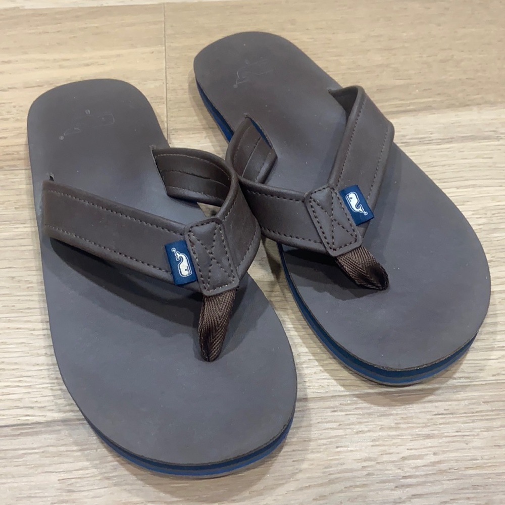 Men’s Vineyard Vines Flip Flops EUC